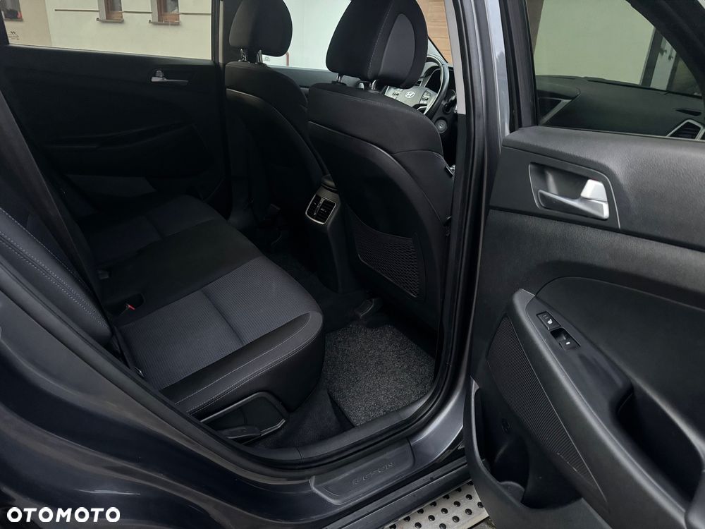 Hyundai Tucson 1.6 GDi 2WD Select - 24