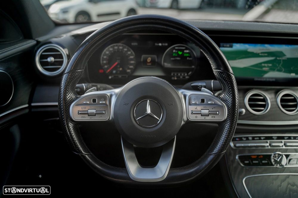 Mercedes-Benz E 300 de AMG Line - 19