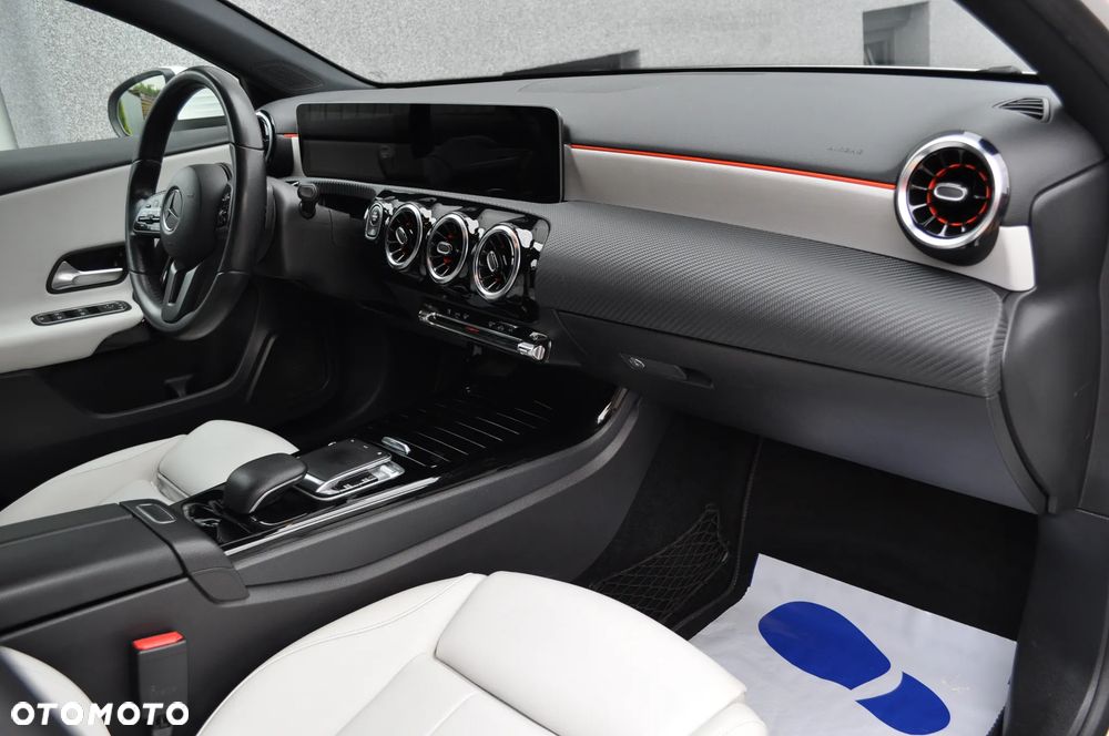 Mercedes-Benz Klasa A 180 d 7G-DCT Progressive - 13