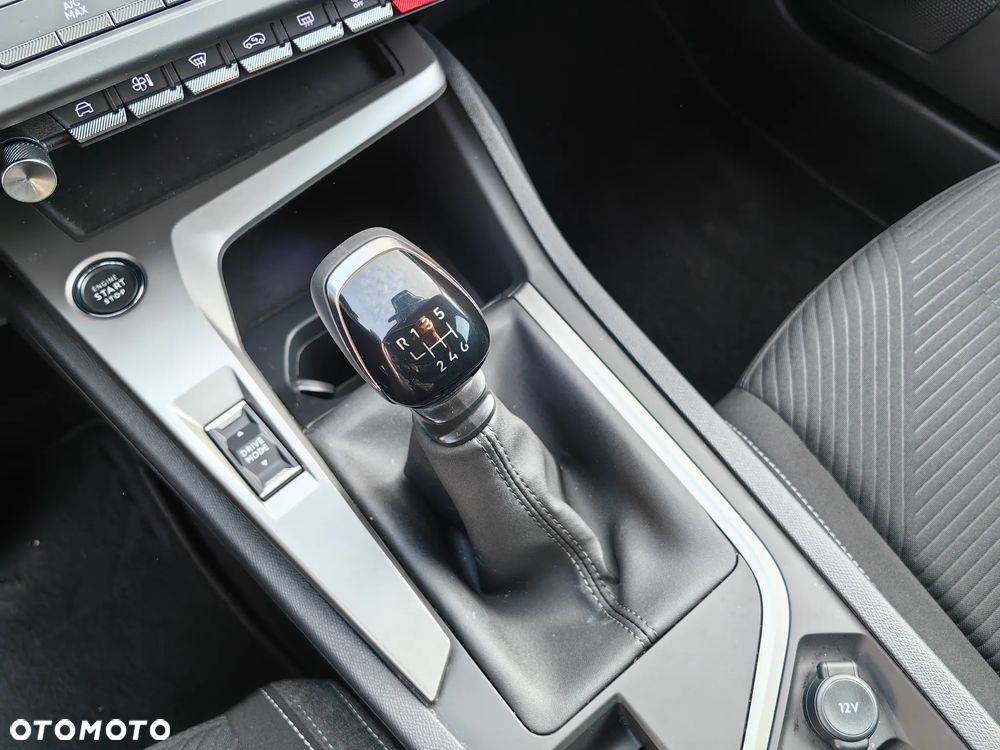 Peugeot 308 PureTech 130 Allure - 23
