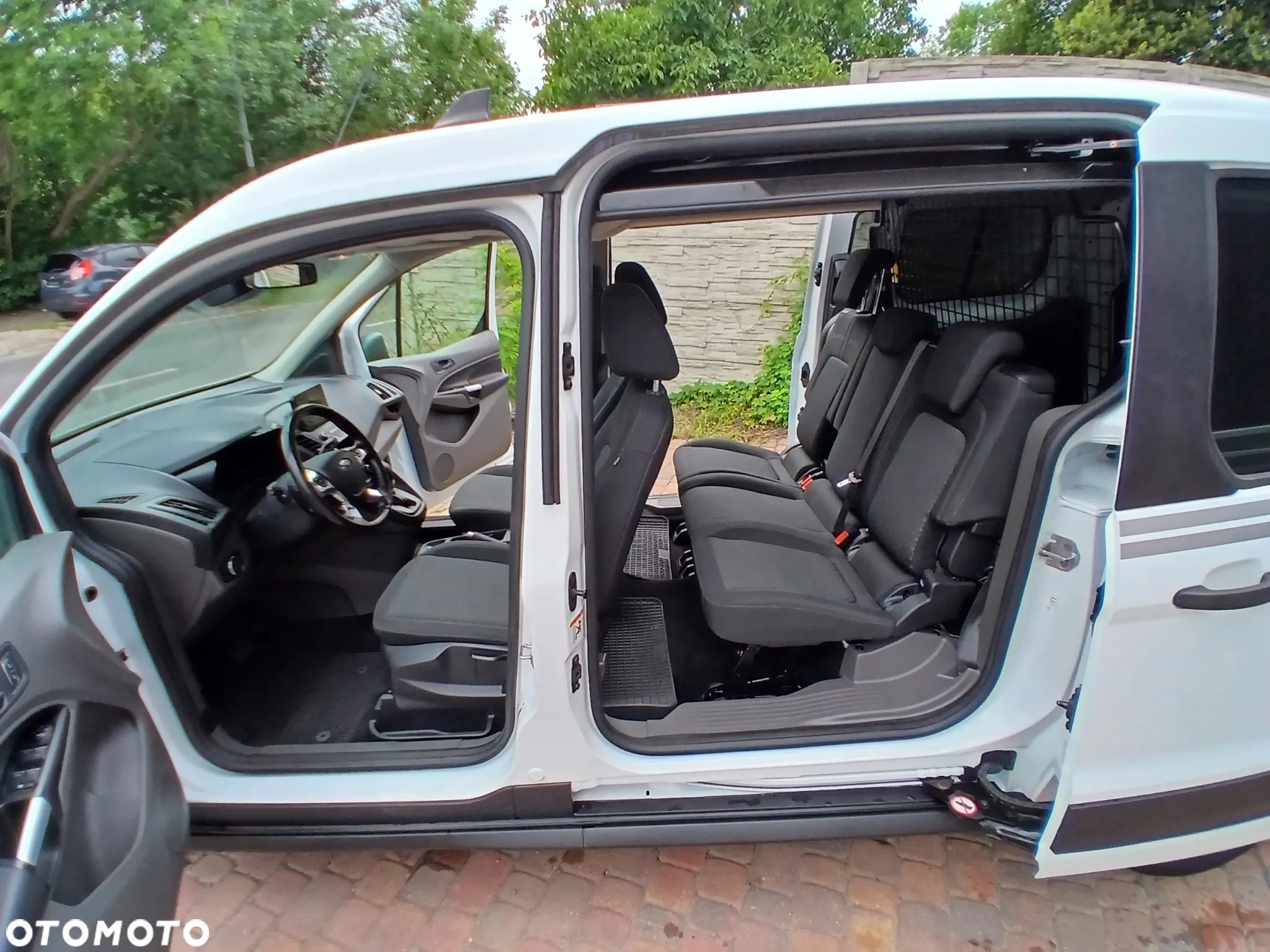 Ford Transit Connect - 12