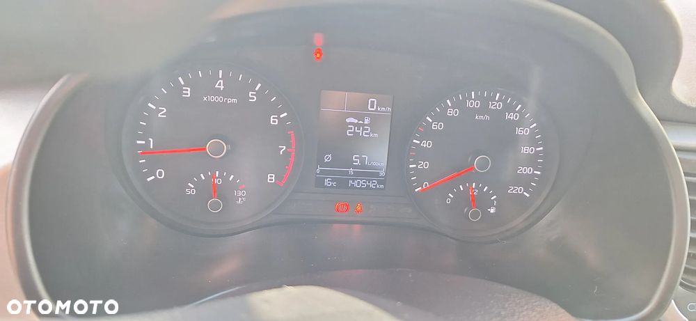 Kia Rio 1.2 L - 9