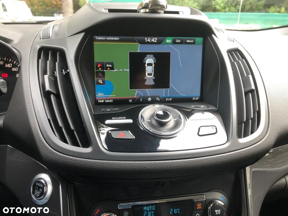 Ford Kuga 2.0 TDCi 2x4 Titanium - 38