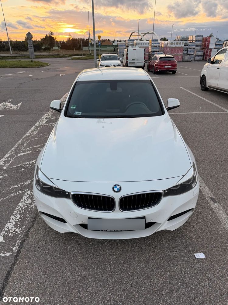 BMW 3GT 320i xDrive M Sport - 4