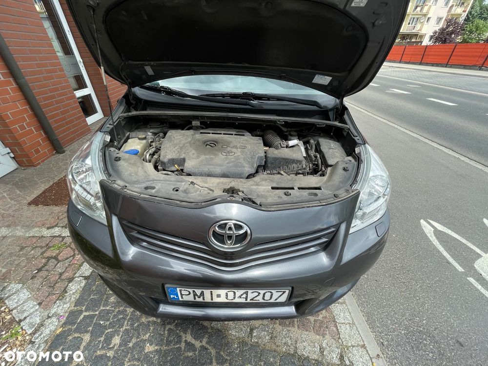 Toyota Corolla Verso 2.0 D-4D Sol - 14
