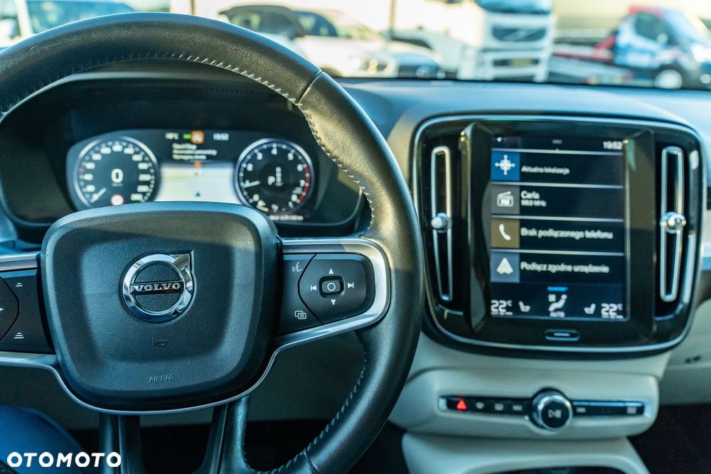 Volvo XC 40 T5 AWD Geartronic Momentum Pro - 29