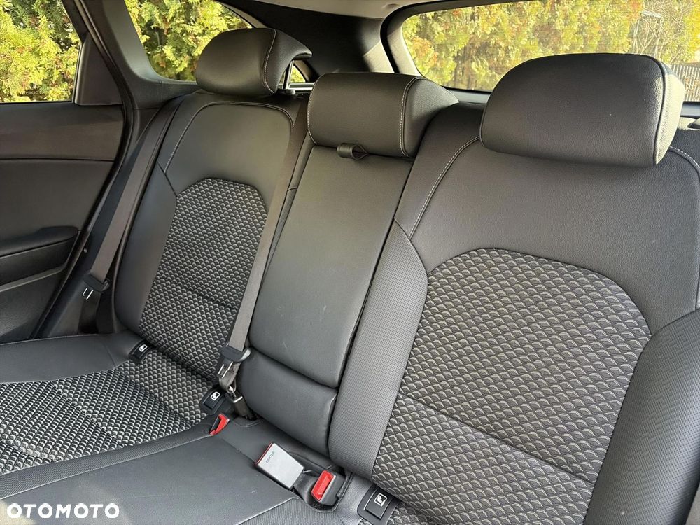 Kia Ceed 1.6 GDI PHEV Business Line DCT - 14