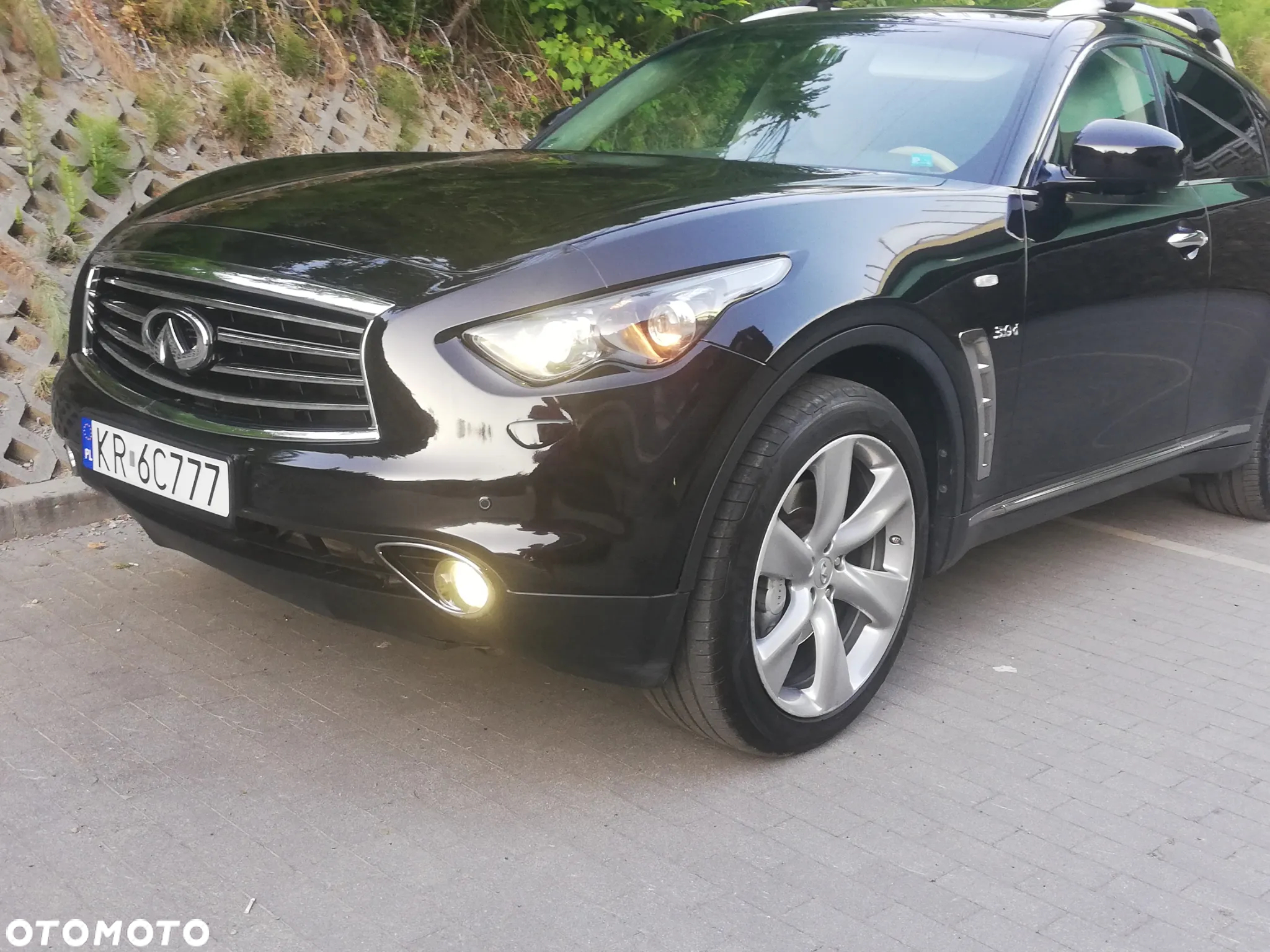 Infiniti QX70 3.0d S Premium - 9