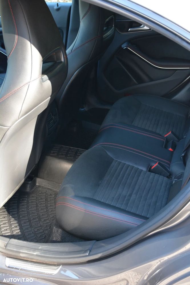 Mercedes-Benz CLA 45 AMG 4MATIC 7G-DCT - 14