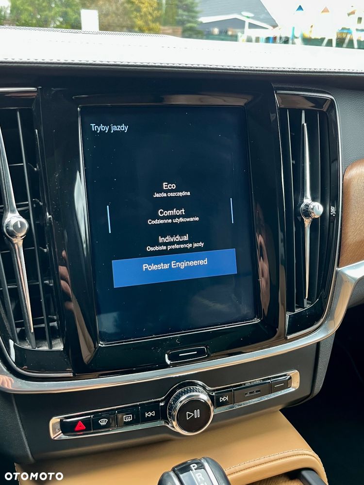 Volvo V90 D4 SCR AWD Inscription - 24