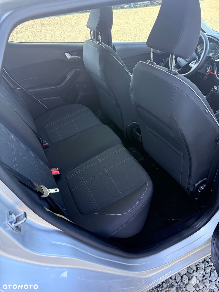 Ford Fiesta 1.1 S&S COOL&CONNECT - 11