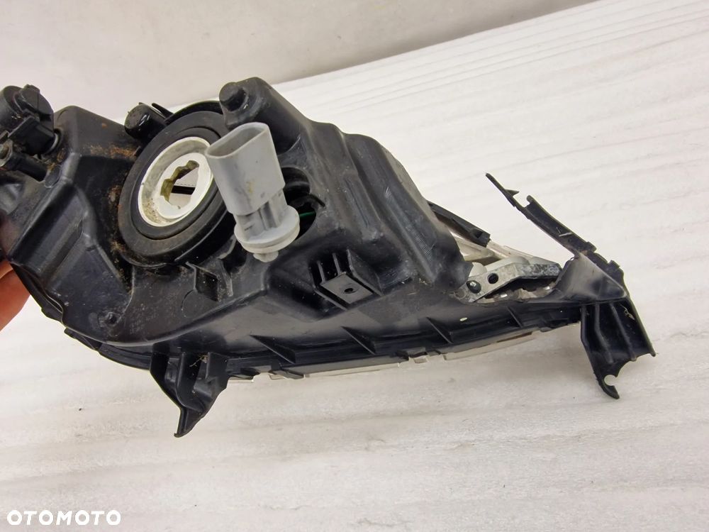 HYUNDAI i30 II 12- LED DRL HALOGEN LEWY NR 92202-A61 / 92201-61 / 92201-A61 , NR AUKCJI H89 - 7