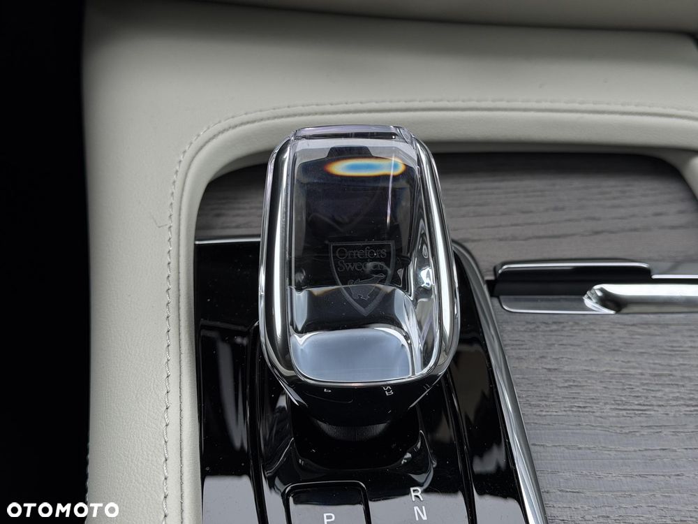 Volvo V90 Cross Country B5 B AWD Ultimate - 34
