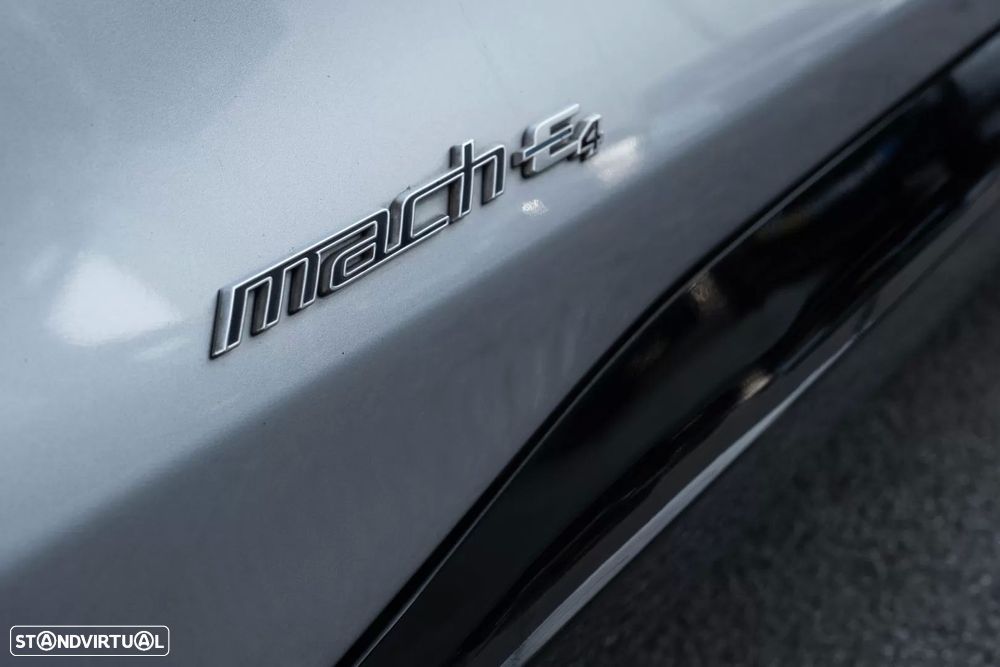 Ford Mustang Mach-E Premium AWD - 5