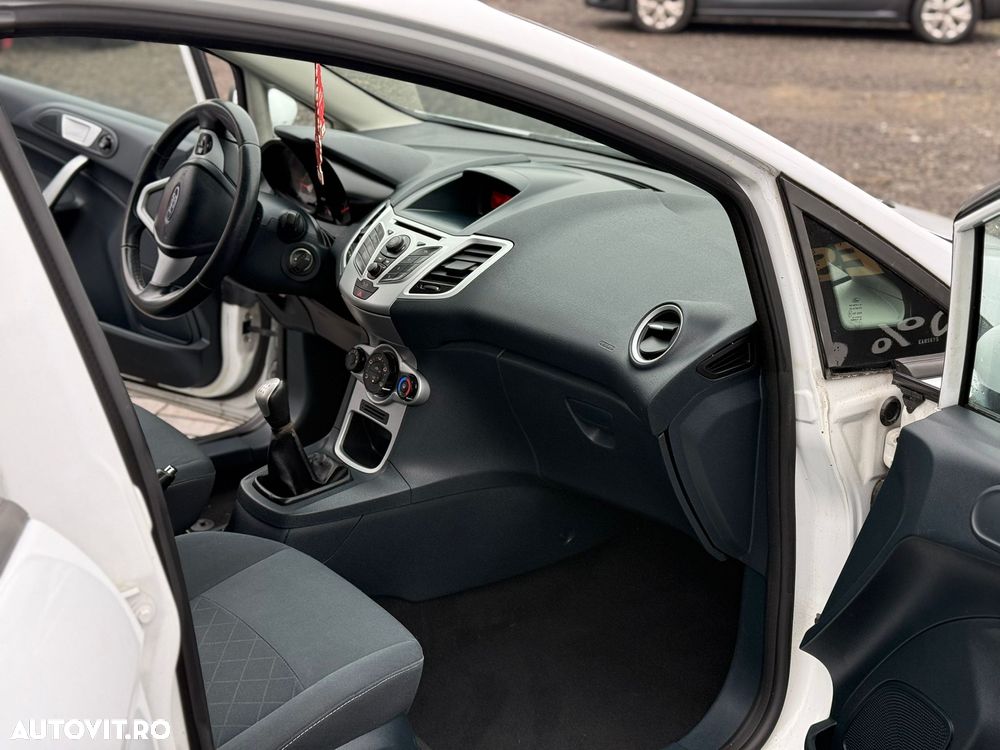 Ford Fiesta - 5