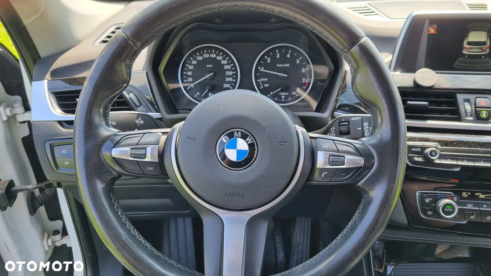 BMW X1 sDrive20i Sport Line - 28