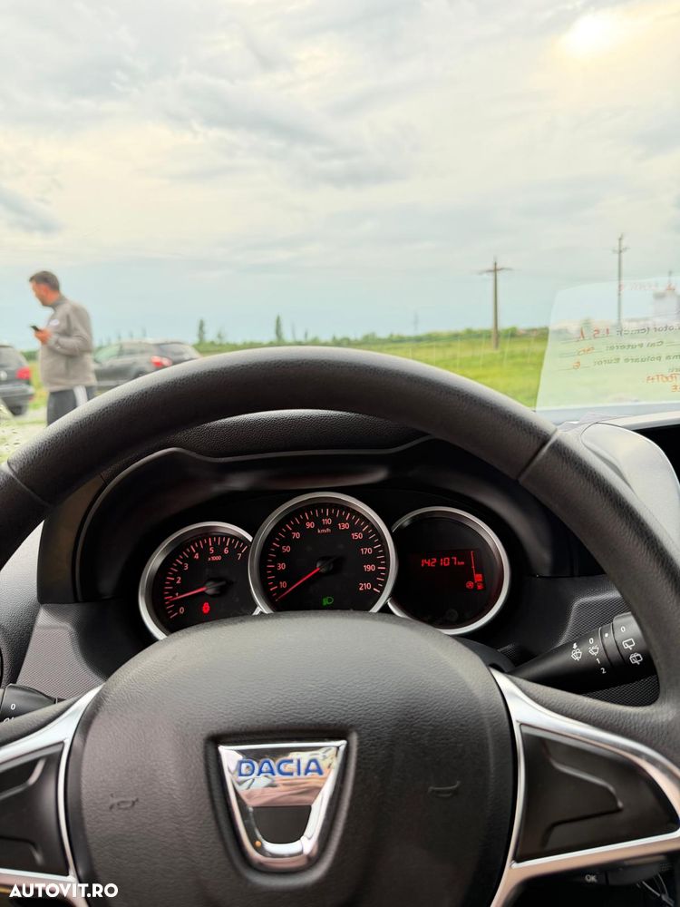 Dacia Duster 1.5 dCi 4x2 Ambiance - 8