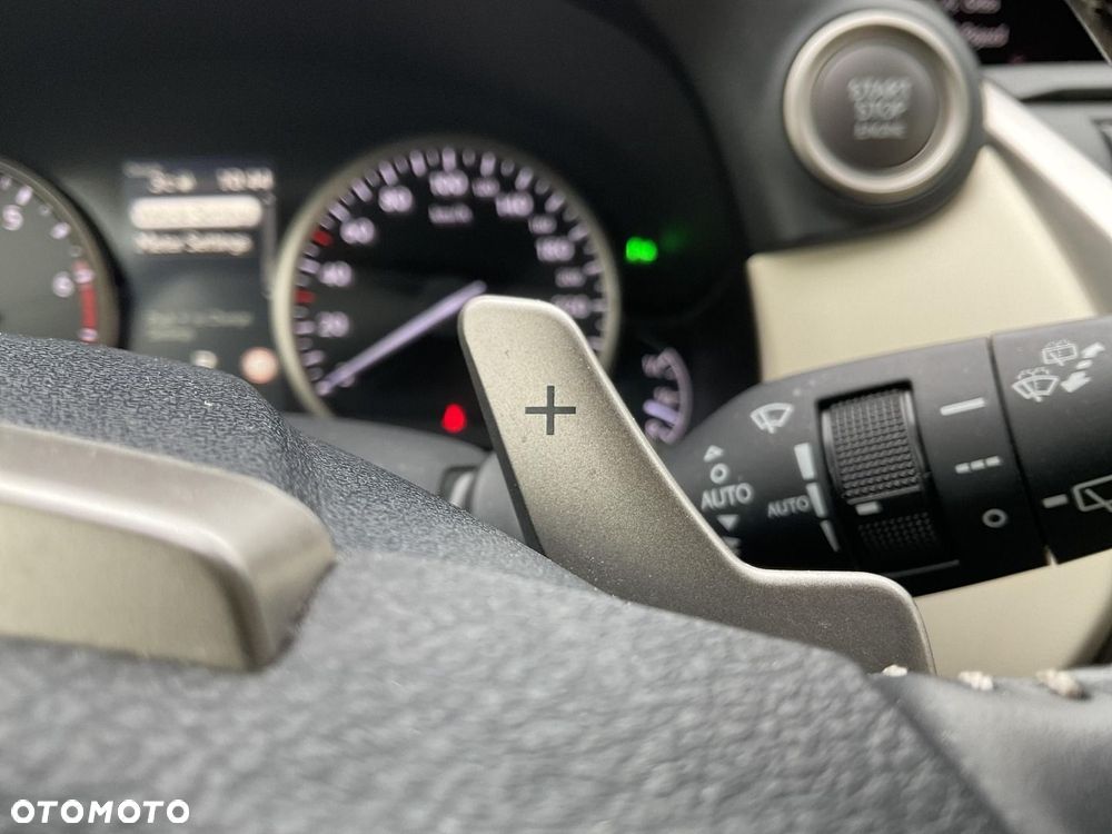 Lexus NX 300 F Impression AWD - 21