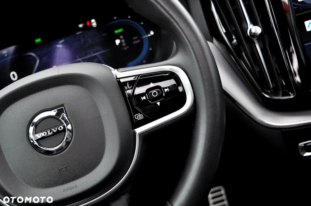 Volvo XC 60 T6 AWD Recharge Geartronic RDesign - 18