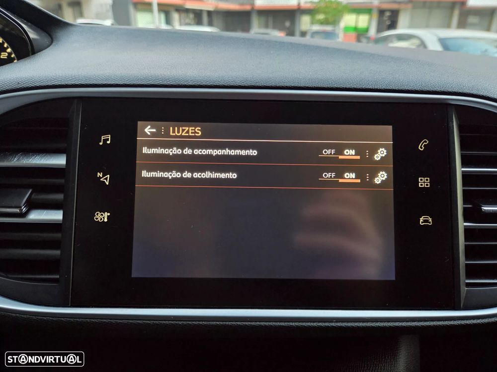 Peugeot 308 PureTech 130 EAT8 Allure - 45