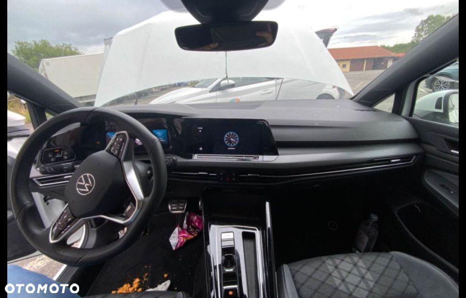 Volkswagen Golf 1.5 eTSI mHEV R-Line DSG - 5