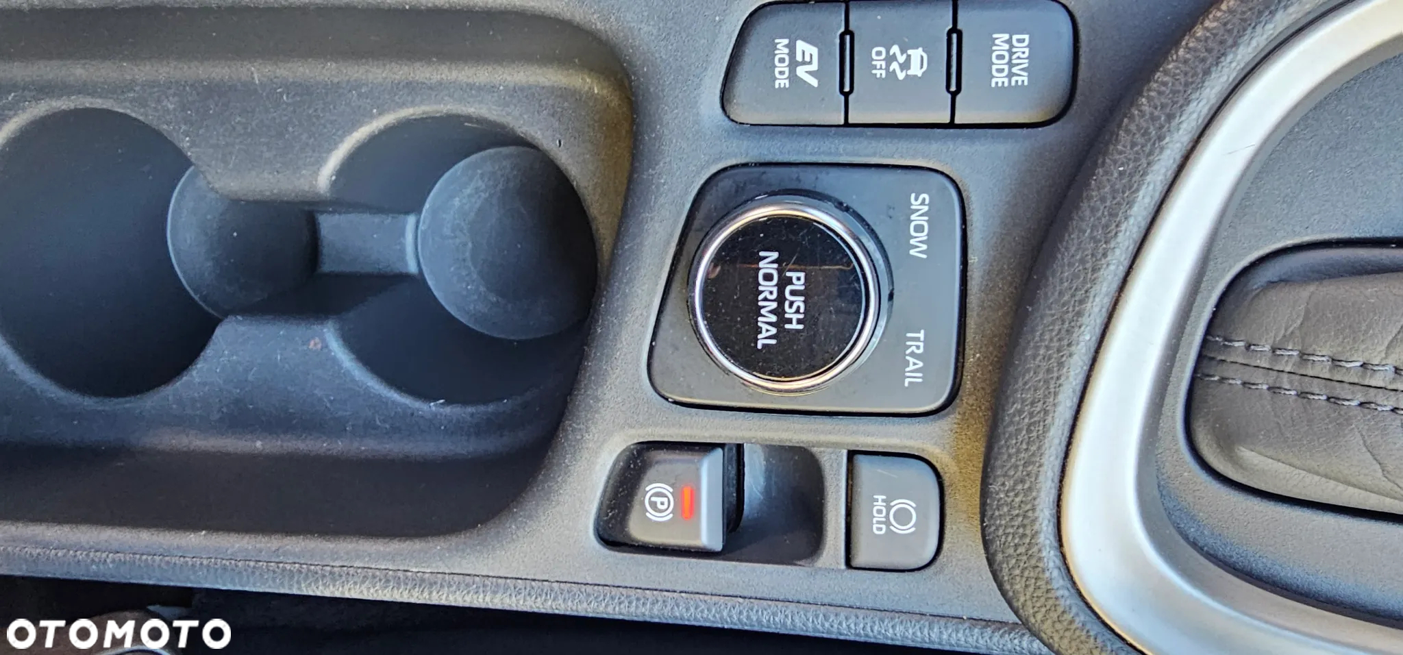 Toyota Yaris Cross Hybrid 1.5 Executive 4x4 - 14