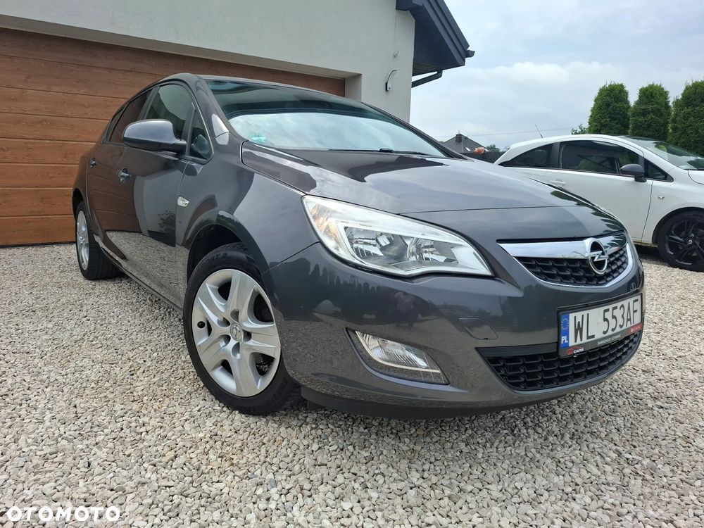 Opel Astra 1.4 Turbo - 2
