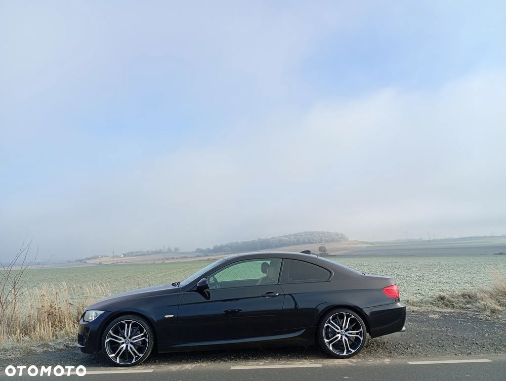 BMW Seria 3 320i Edition Exclusive - 17
