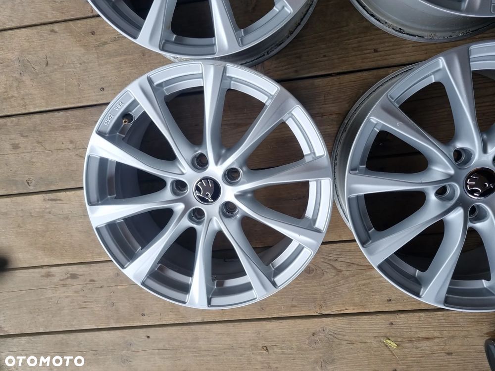Skoda KAROQ,OCTAVIA,VW GOLF,AUDI TT,SEAT LEON 7,5X17 ET48 5X112 bdb stan - 5