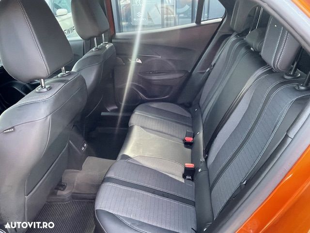 Peugeot 2008 1.2 L PureTech STT EAT8 Allure - 13