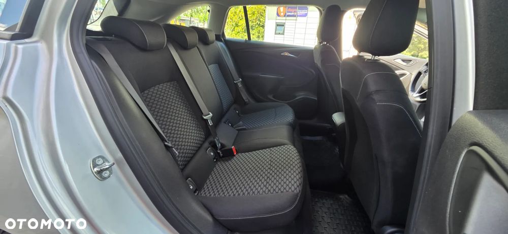 Opel Astra 1.4 Turbo Innovation - 33