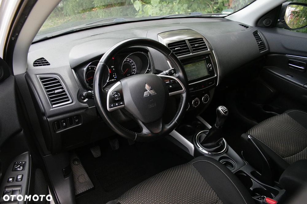 Mitsubishi ASX - 12