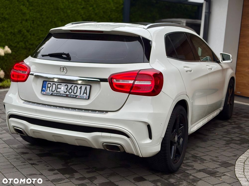 Mercedes-Benz GLA 200 7G-DCT AMG Line - 16