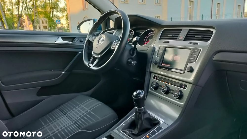 Volkswagen Golf 1.2 TSI BMT Trendline - 11