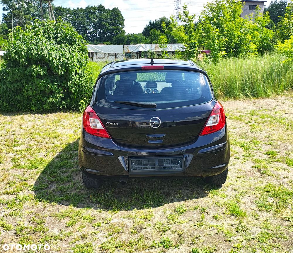 Opel Corsa 1.4 16V Cosmo - 6
