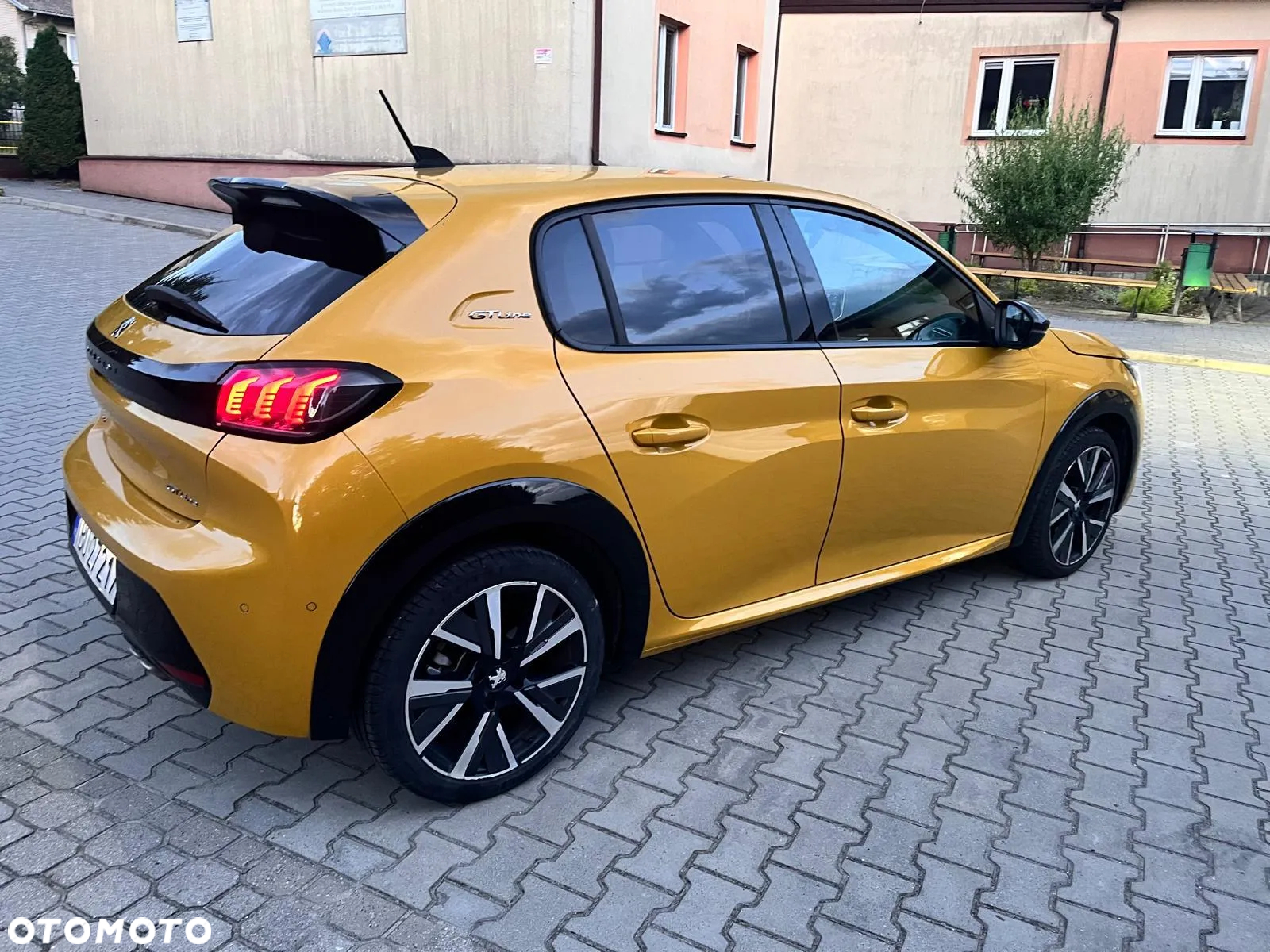 Peugeot 208 1.2 PureTech GT Line S&S EAT8 - 19
