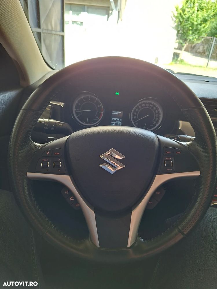 Suzuki Kizashi - 8