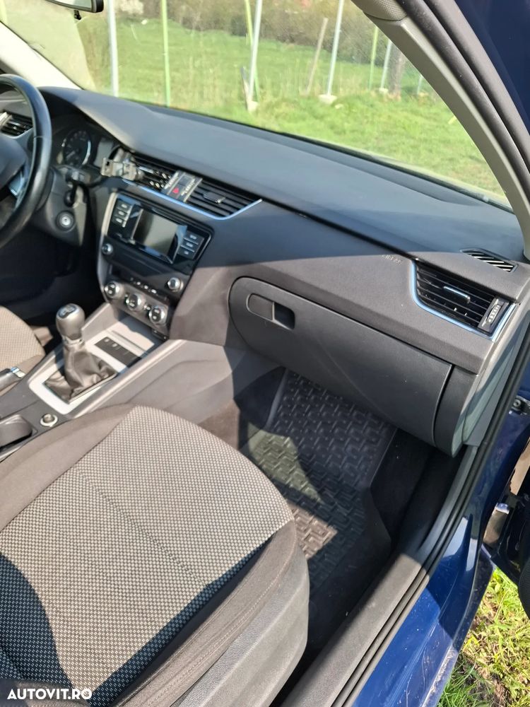 Skoda Octavia 1.6 TDI Active - 9