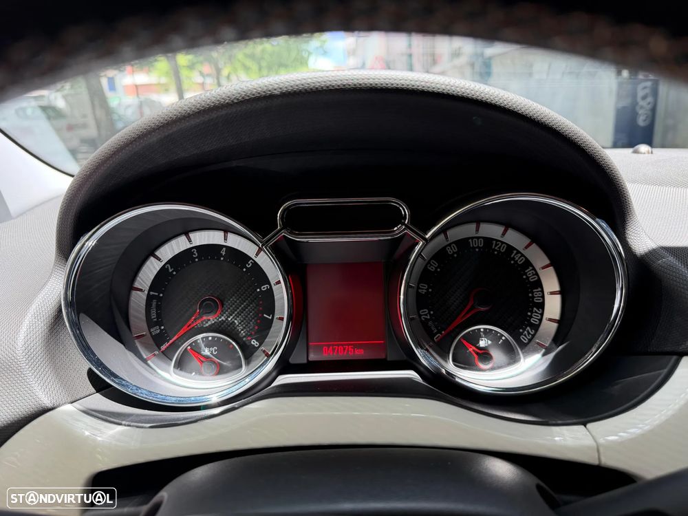 Opel Adam 1.0 T Rocks - 13
