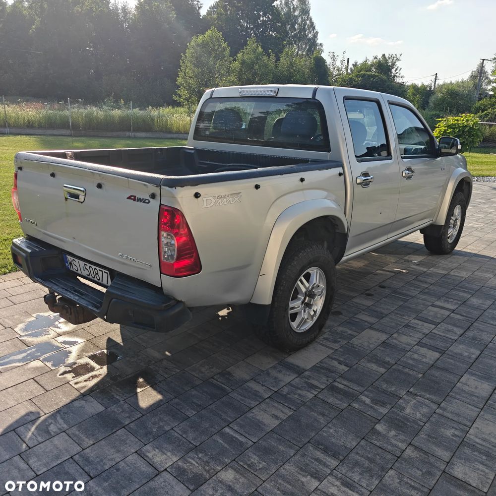 Isuzu D-Max 2.5d DC LS - 2