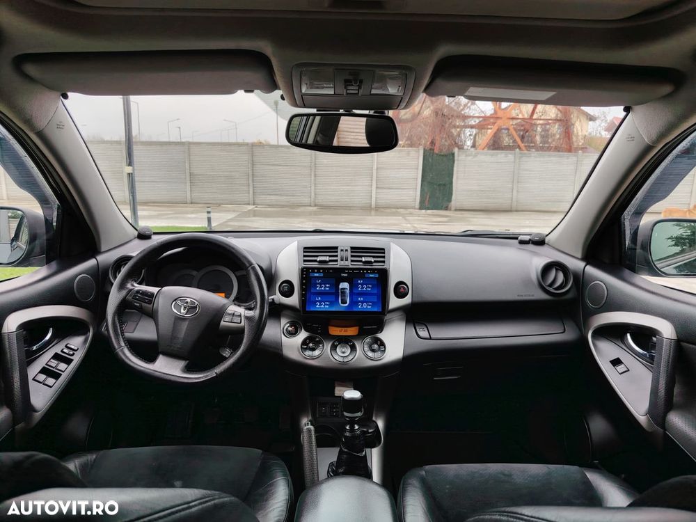 Toyota RAV4 2.2 D-4D Comfort - 8