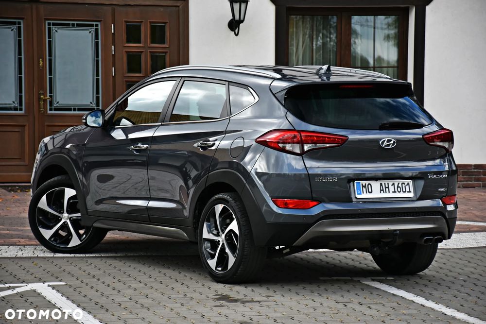 Hyundai Tucson 2.0 CRDI 4WD Automatik Premium - 16