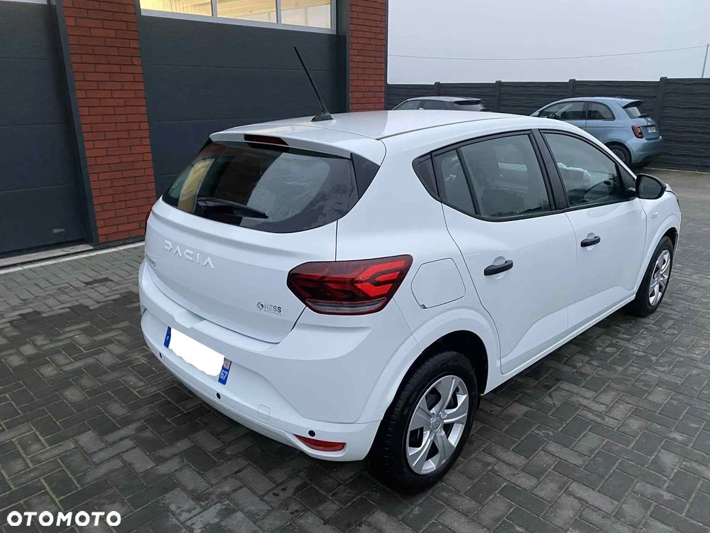 Dacia Sandero SCe 65 Essential - 2
