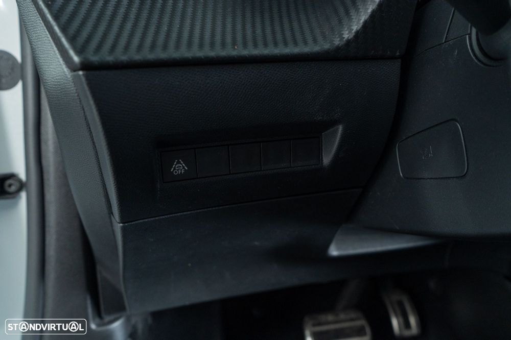 Peugeot e-2008 50 kWh GT Line - 24