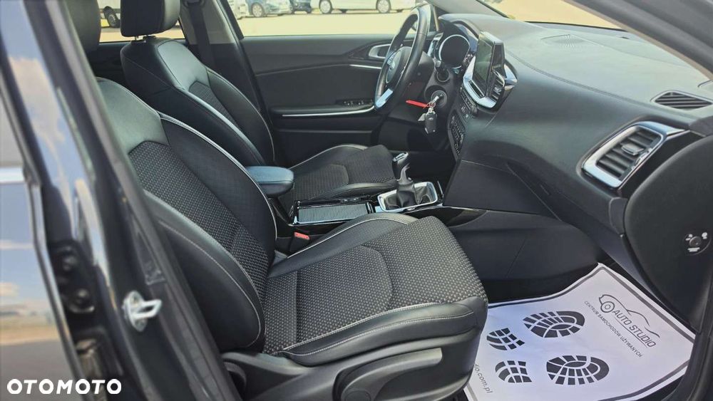 Kia Ceed - 6
