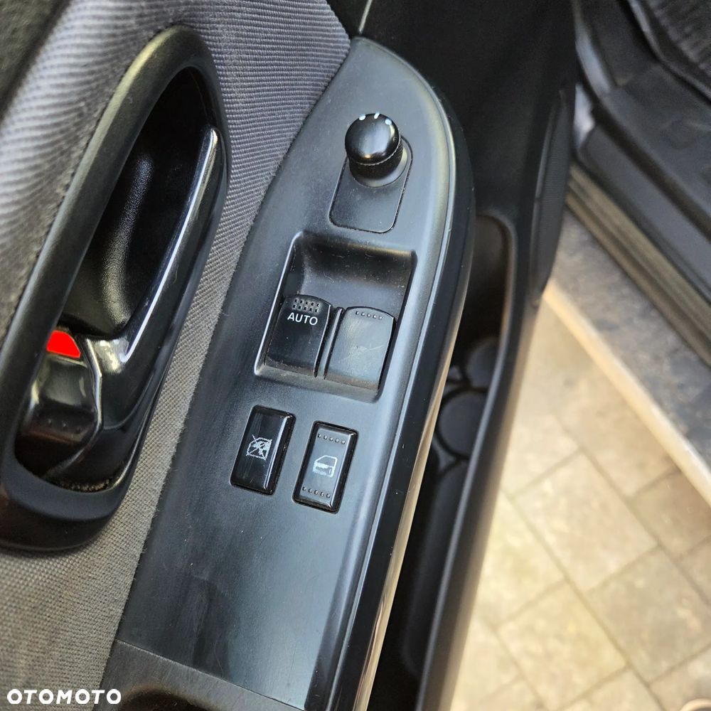 Suzuki Grand Vitara 1.6 De luxe - 25