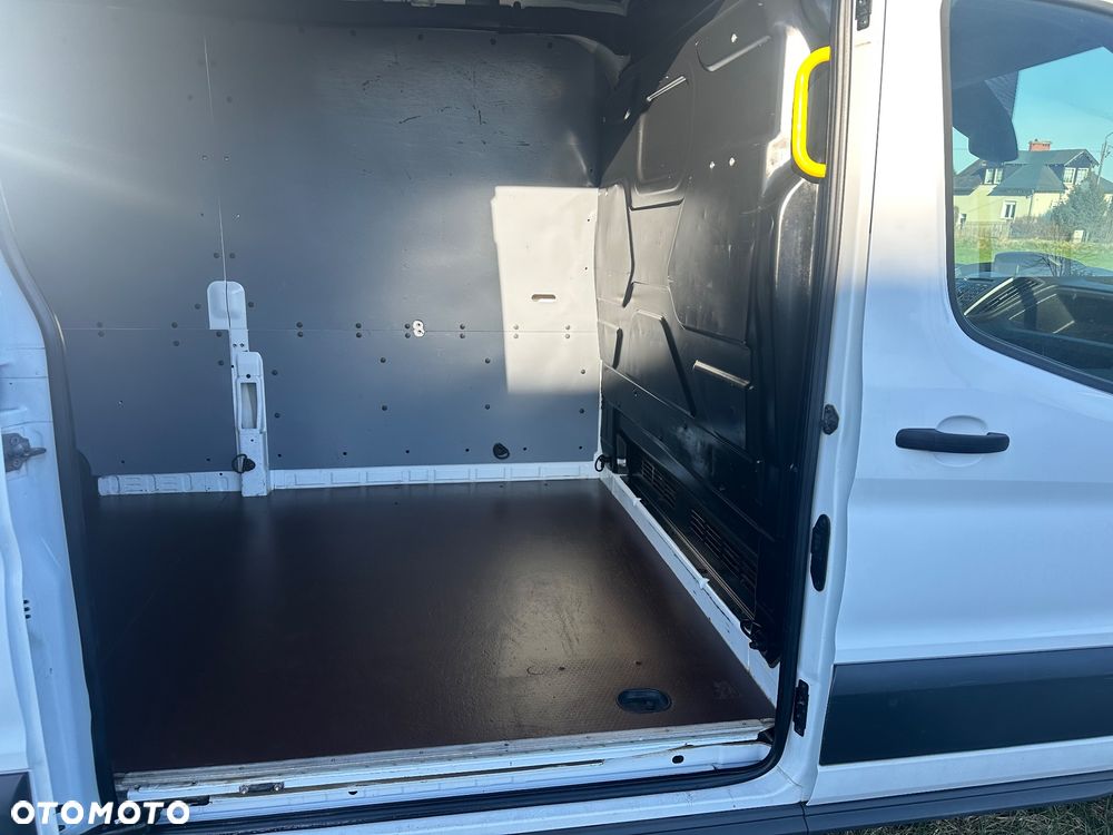 Ford Transit - 10