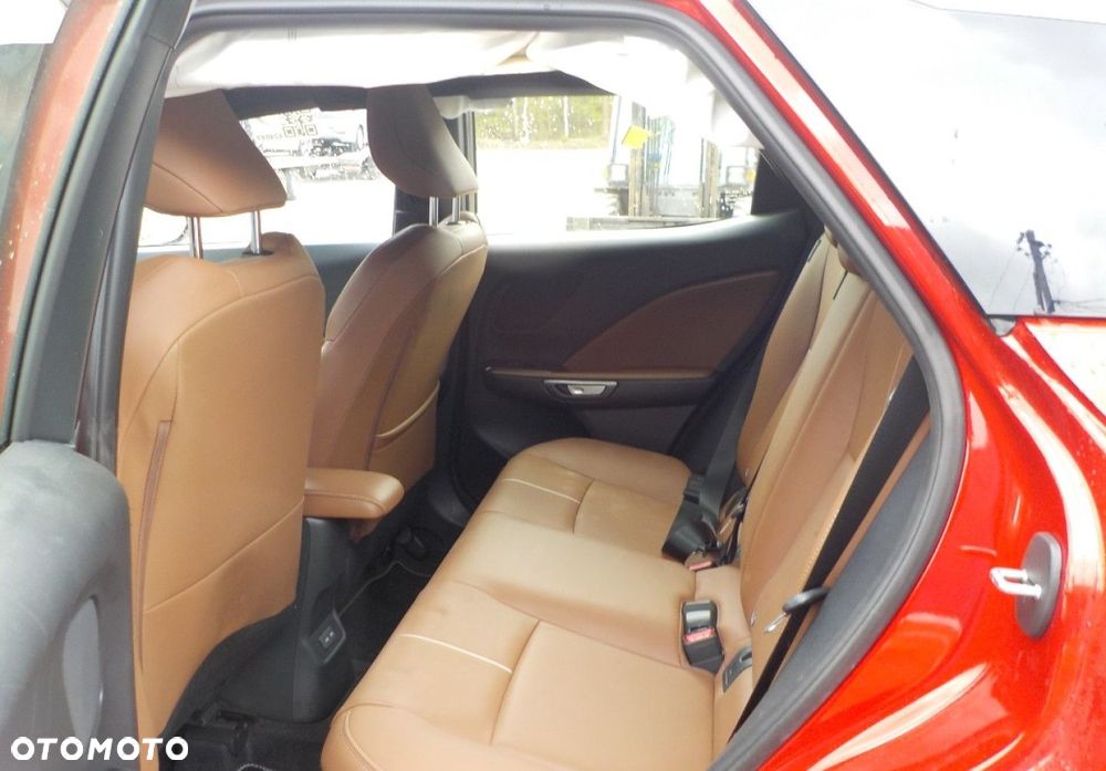 Lexus LBX - 16
