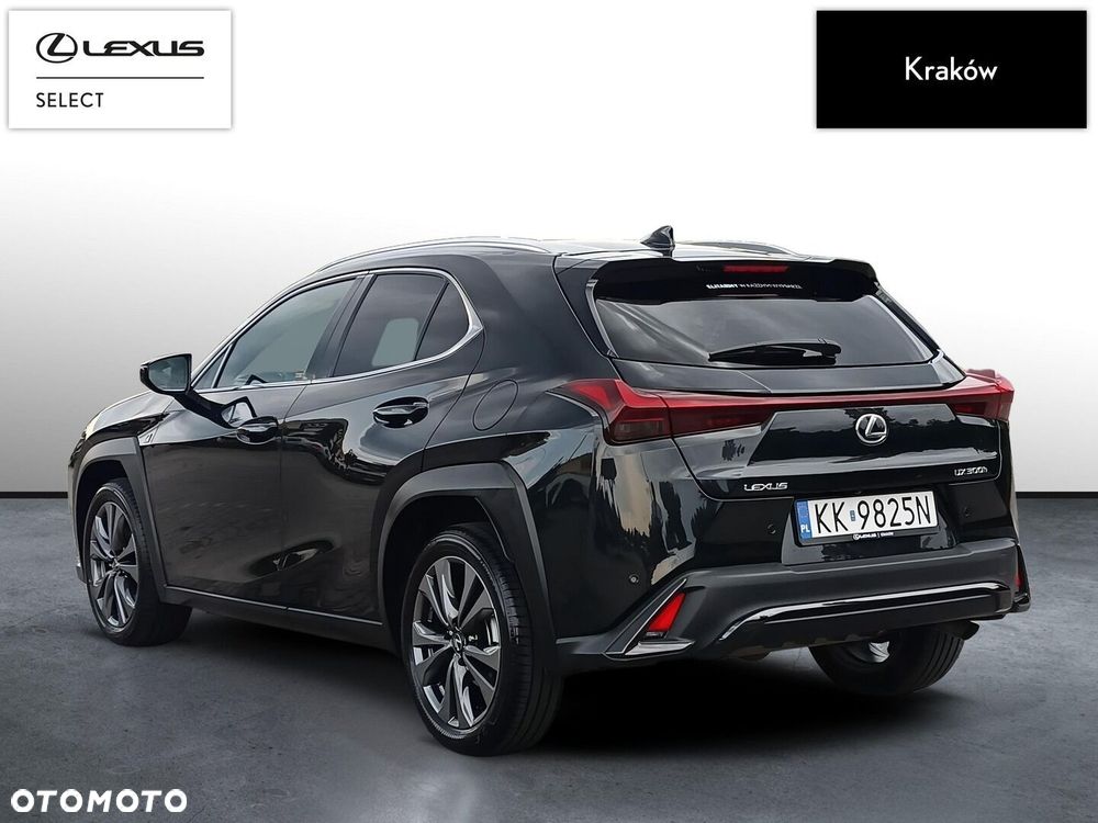 Lexus UX 300h F Sport Design - 3
