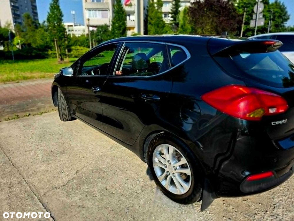 Kia Ceed - 4